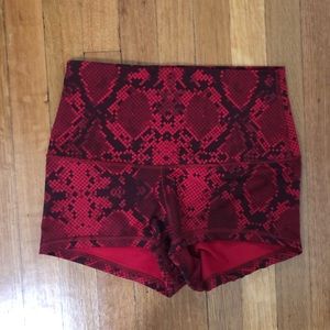 Lululemon High-Rise Boogie Short